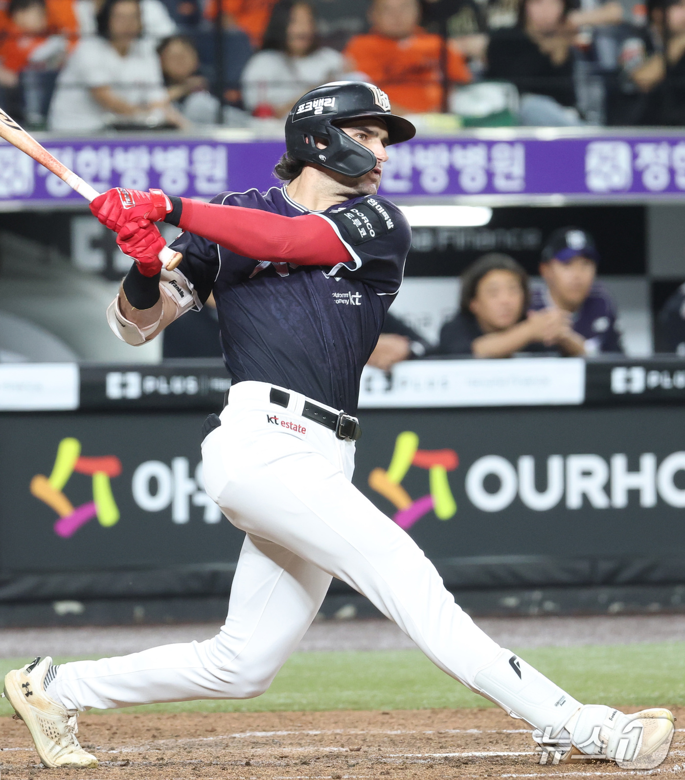 <b>KT 힐리어드</b>, 시즌 43호 솔로포…<b>홈런</b> 선두 김도영과 1개 차