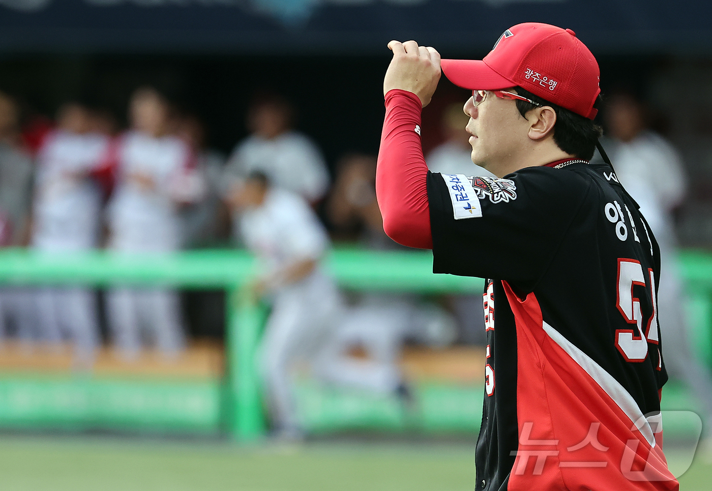 <b>양현종</b> vs <b>임찬규</b>, 누가 더 버틸까…KIA-LG, 3위 놓고 끝장 승부