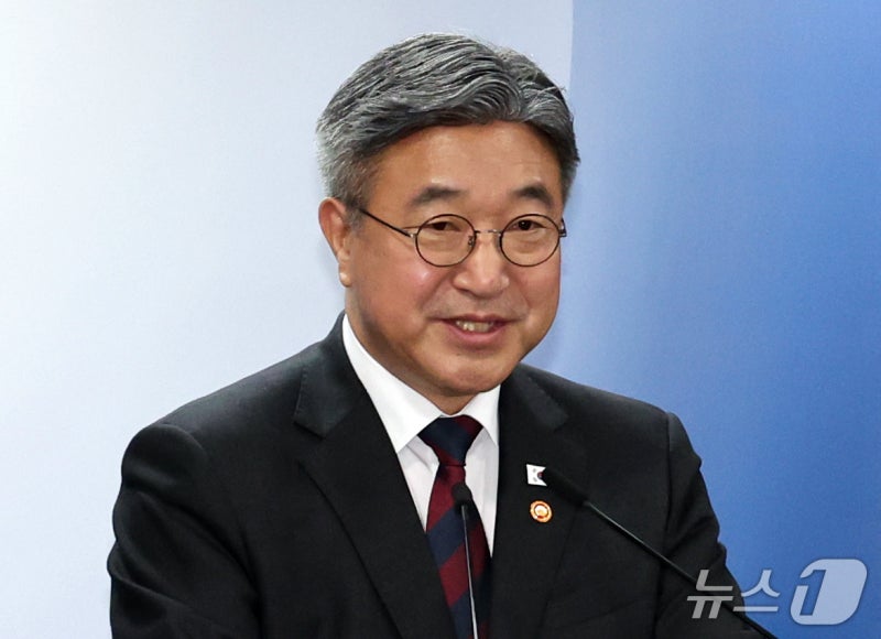 <b>윤호중</b> "<b>임은정</b>, 직위 이용한 정치 행동인지 <b>감찰</b>…검찰 관행 용납 못 해...