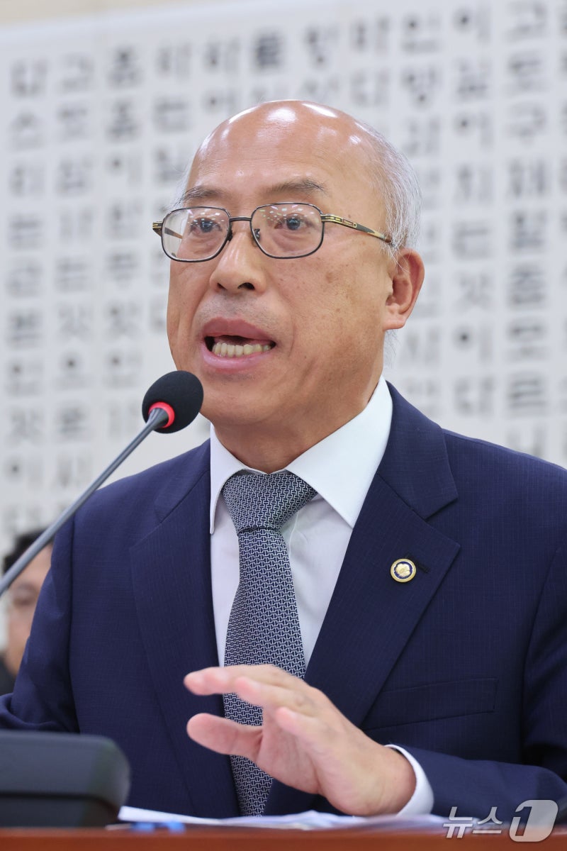 [<b>국감</b>] <b>조원철</b> 법제처장 <b>답변</b>