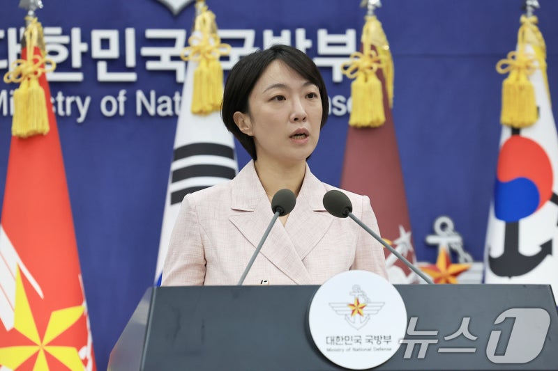 <b>국방부 대변인</b> "골대 계속 옮기면 전작권 전환 영원히 못 해"