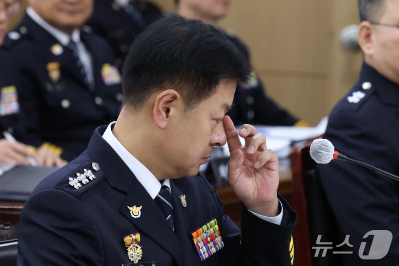 [<b>국감</b>] <b>국감 출석</b>한 <b>고범석</b> 서울경찰청장