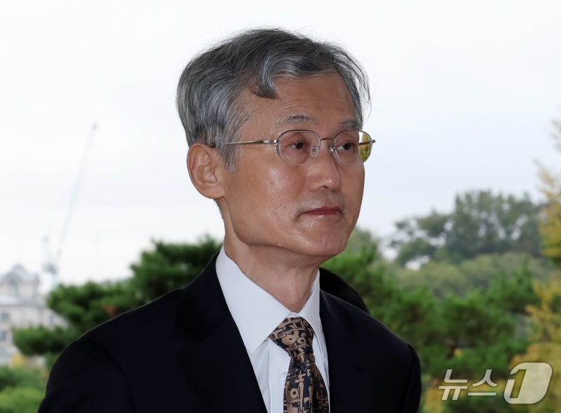 '<b>조희대 탄핵</b> 논의'에 설전…與 "책임 끝까지 물을 것" 野 "헌정 파괴"