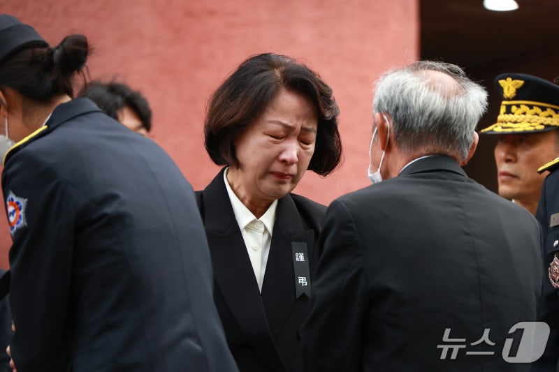 <b>추미애</b>, '소방 재정 빨대' 발언 다시 고개 숙여…"<b>진심 사과</b>"