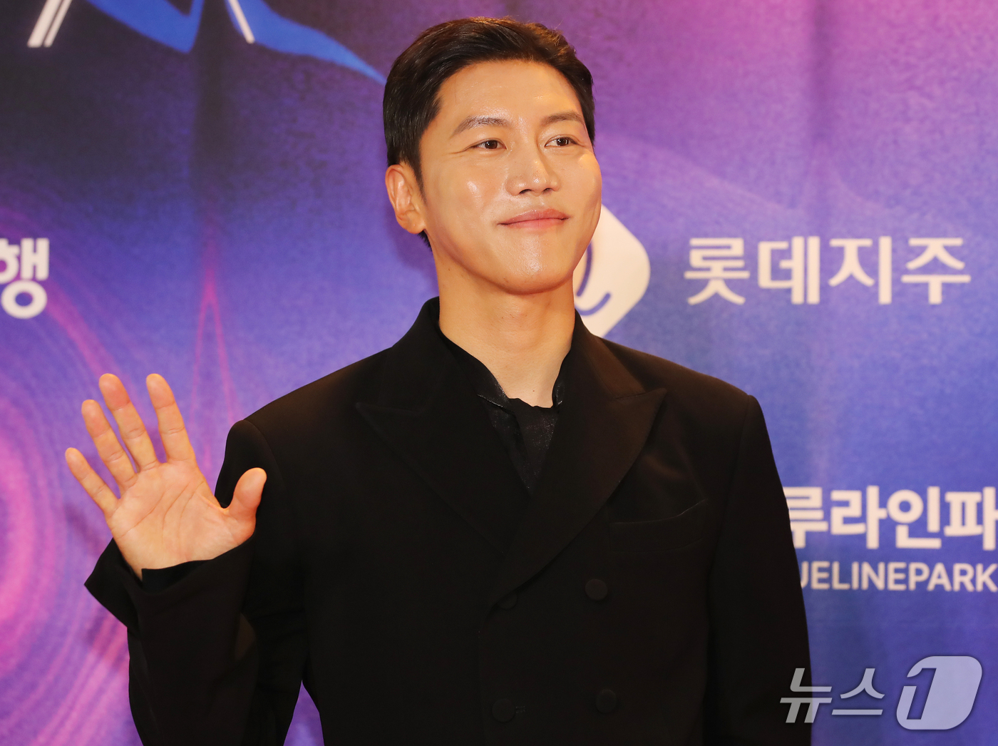 '호프' <b>음문석</b>, 내년 <b>1월 결혼</b>…"예비 신부는 모델"