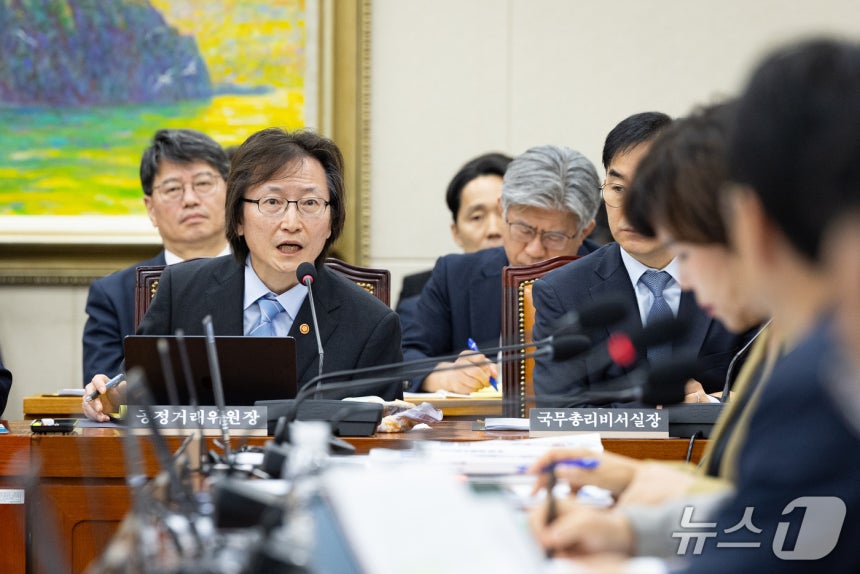 주병기 공정거래위원장이 21일 서울 여의도 국회에서 열린 정무위원회의 국가보훈부, 국무조정실 등에 대한 국정감사 종합감사에 출석해 의원 질의에 답하고 있다. 2026.10.21 ⓒ 뉴스1 유승관 기자
