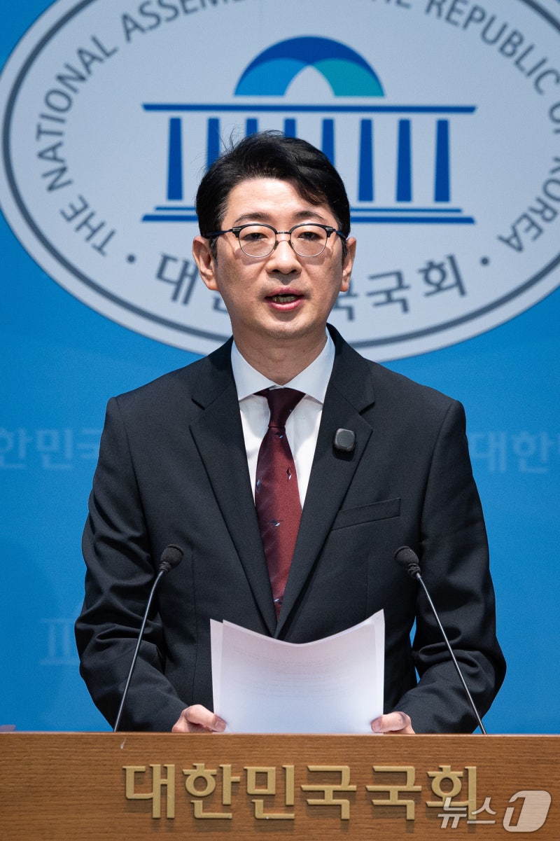 특별감찰관의 <b>골프 조사 촉구</b>하는 <b>주진우</b> 의원