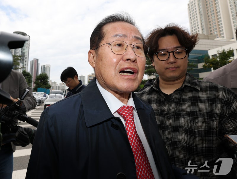 <b>홍준표 측근</b> 2명 <b>구속영장 기각</b>…법원 "증거인멸 우려 없어"