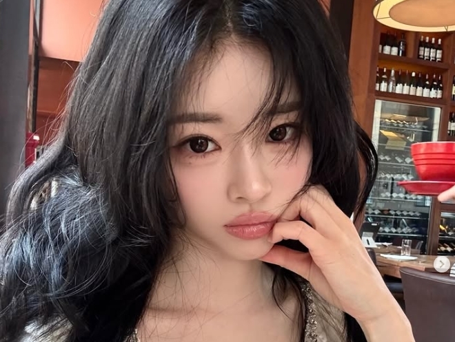 승리 결혼에 '버닝썬 옥바라지설' <b>유혜원</b>은?…렌즈·화장품 홍보 '열일...