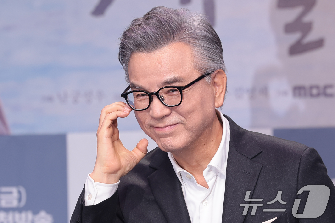 <b>강석우</b>, 69세에 <b>손자</b> 얻고 할아버지 됐다…'연세대 정용화' 子 28일 득남