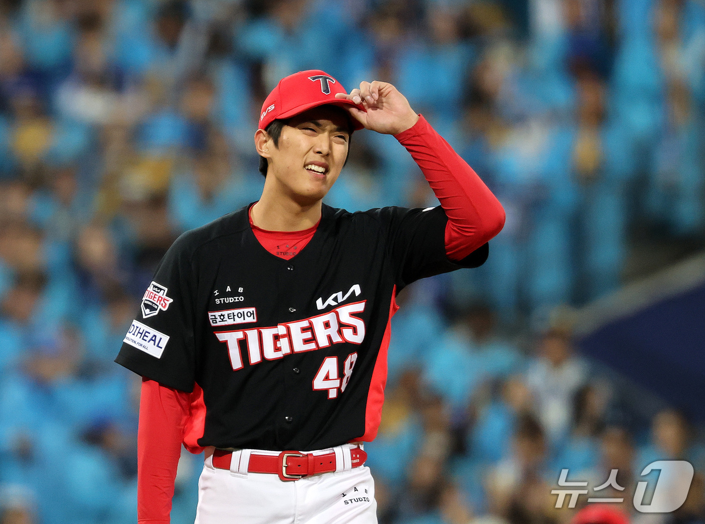 <b>이범호 감독</b> "<b>이의리</b>가 삼성 중심타선 잡아야 승산 있다"[PO3]