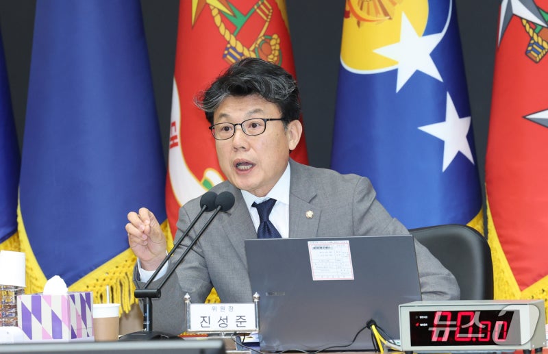 <b>진성준</b>, 美<b>비자 발급</b>받아 내일 출국…국힘 "외교적 망신 사과해야"(종합...