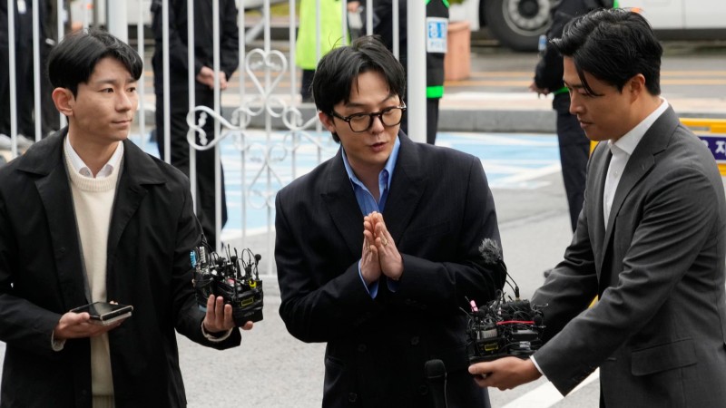 <b>지드래곤</b>, <b>손발톱</b> 정밀 감정도 '마약 <b>음성</b>'