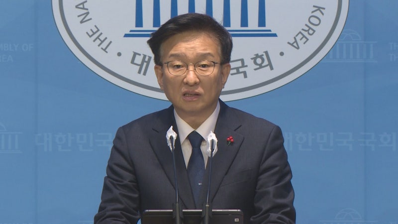<b>민주</b>, <b>김기현</b> <b>사퇴</b>에 "윤대통령 책임"