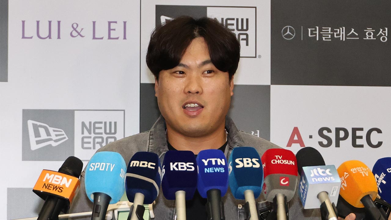 <b>류현진</b> '한화 <b>복귀</b>'에 무게…"공감대 형성"