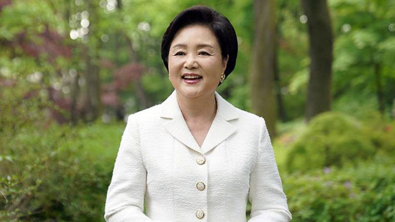 <b>검찰</b>, '文 전 사위 특혜채용' <b>김정숙</b> 여사 참고인 소환할 듯