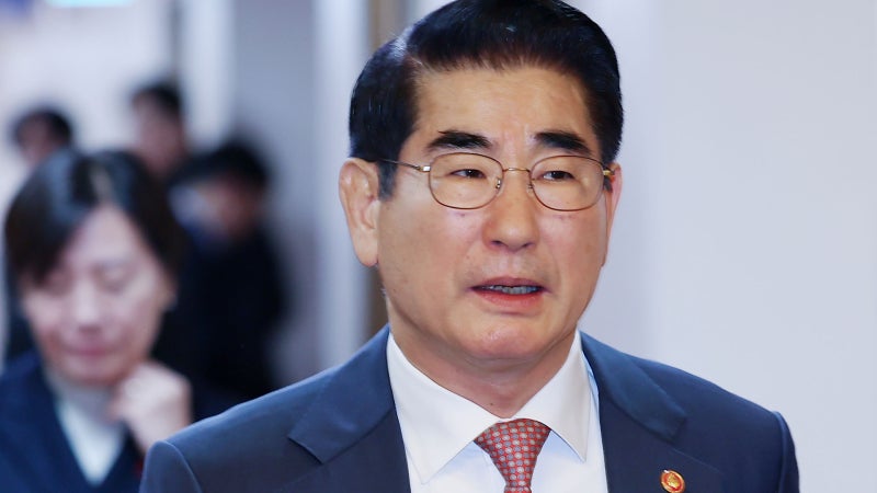 [속보] 김용현 전격 자진 출석…검찰 특수본, 심야 조사