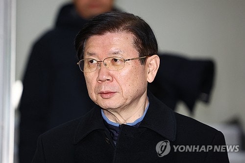 <b>박종준</b> 전 경호처장 <b>경찰</b> 3차 <b>출석</b>…"성실히 임하겠다"