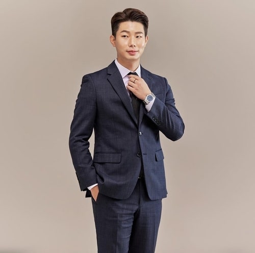 <b>BTS 한복</b> 정장 만든 김리을 <b>디자이너 사망</b>…향년 32세