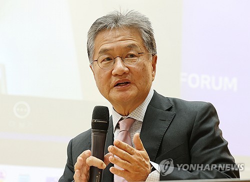 <b>조셉 윤</b> 美대사대리 "경주 <b>APEC</b> 정상회의에 <b>트럼프</b> 참석할 것"