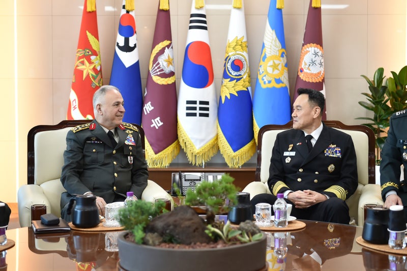 <b>합참의장</b>·<b>튀르키예 총사령관</b>, <b>군사협력</b> 방안 논의…북러 밀착엔 우려