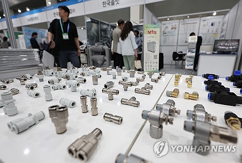 자동차 부품들 [연합뉴스 자료사진]