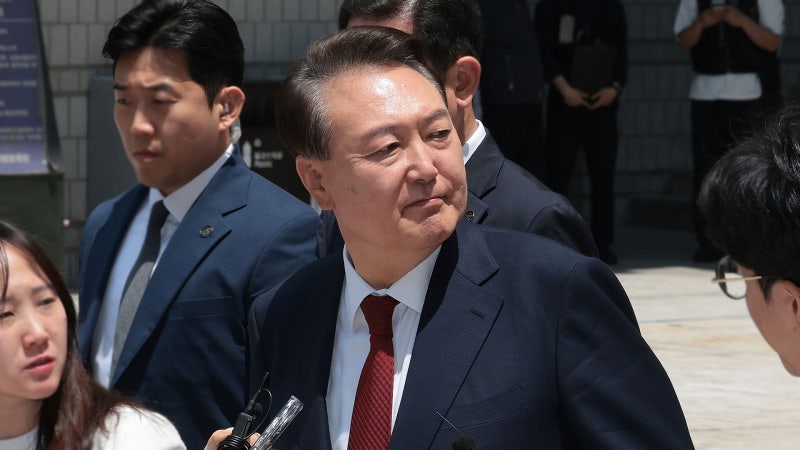 "국회<b>의원 끌어내라 지시</b>"…비화폰 압수영장 발부 주목