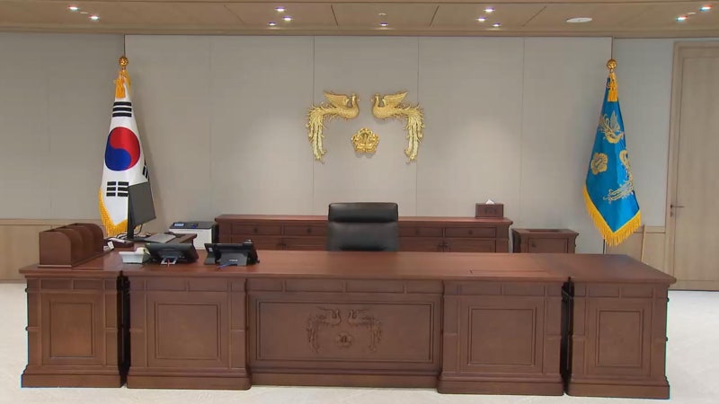 당선인 '대통령' 전환은 언제?…선관위 의결 즉시 <b>군통수권</b>