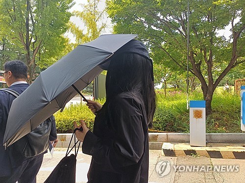 법원 "<b>탈덕수용소</b>, 장원영 소속사에 5천만 원 <b>배상</b>"