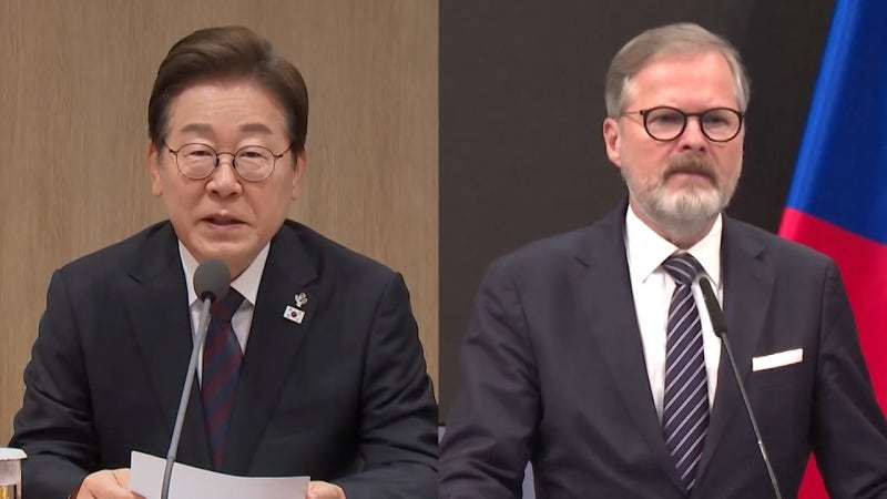 한·<b>체코</b> 정상 통화…"<b>원전</b> 넘어 첨단·인프라·에너지 포괄적 협력"