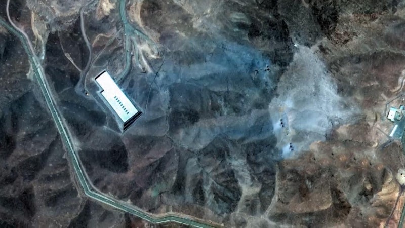 “이스라엘, 미군이 폭격한 <b>이란</b> 포르도 <b>핵시설</b> <b>공격</b>“