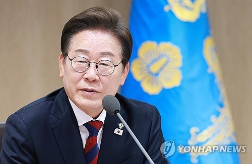 이 대통령, 새만금청장에 김의겸·중앙박물관장에 유홍준 <b>임명</b>