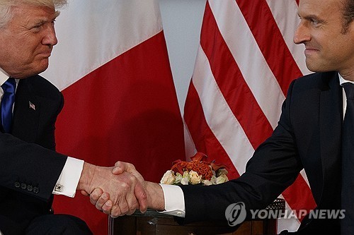 트럼프, 마크롱 대통령 [AP 연합뉴스 자료사진. 재판매 및 DB 금지]