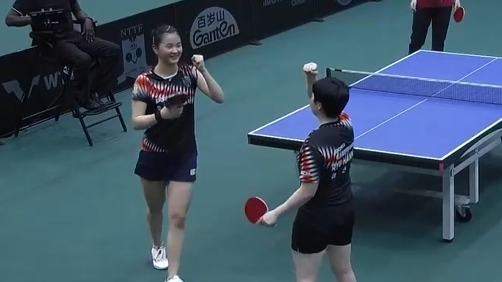 <b>탁구</b> <b>김나영</b>-<b>유한나</b>, WTT 라고스 우승…올해 3승