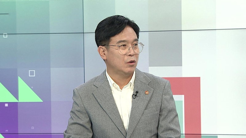 [구하림의 잇터뷰] <b>산재 근절</b>에 "직 걸겠다"…<b>김영훈</b> 고용노동부 <b>장관</b>에...