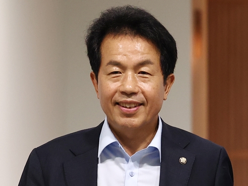 오찬 향하는 윤종오 원내대표 [연합뉴스 자료사진]