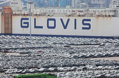 평택항에 수출 대기 중인 자동차 [연합뉴스 자료사진]