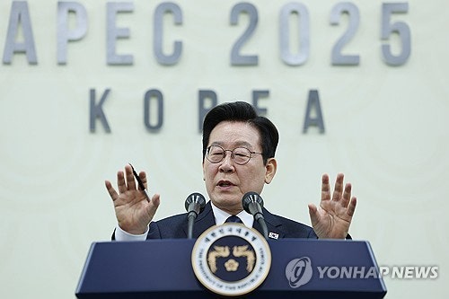 이 대통령 "다카이치 걱정 사라져…<b>한중관계</b> 회복 꼭 필요"