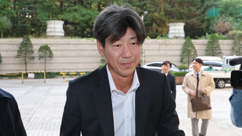 '대장동 의혹' <b>남욱</b> "<b>압박</b>에 <b>검사</b> 수사 방향대로 진술"