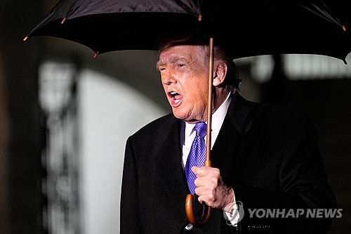 트럼프, 이란 거래국에 25% 관세 폭탄 선언! ㄷㄷ