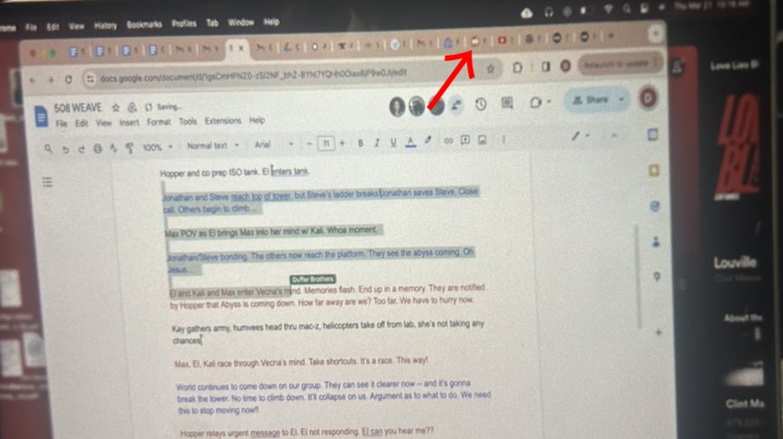 기묘한 이야기 제작진의 각본 작업 중 '레딧'을 열어둔 흔적 [X 캡처]