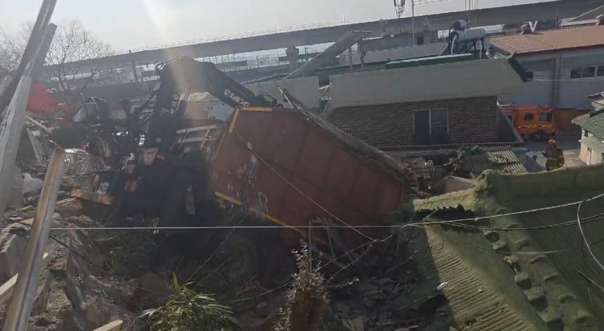 18일 경남 김해시 불암동 화물차 사고 사진 [시청자 제공]