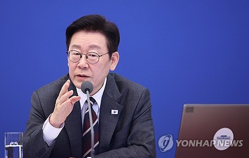 李대통령 지지율 58%로 2주 연속 하락…민주 41%·국힘 25%