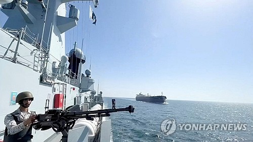 지난 9일 미확인 해역서 해상안전 작전중인 파키스탄 해군 함정 [로이터=연합뉴스 자료사진 제공]