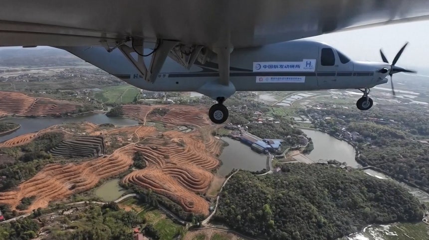 메가와트급 수소 연료 터보프롭 엔진 탑재 7.5톤급 무인 화물기(中 CCTV) 