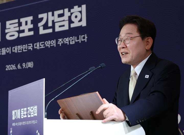 벨기에 교민 만난 이 대통령 "더 나은 대한민국 보여줄 것"