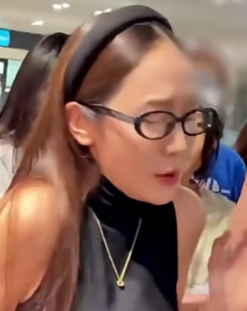 제시카, 중국 팬들 앞에서 헛구역질 논란…"냄새 때문 아냐" 해명