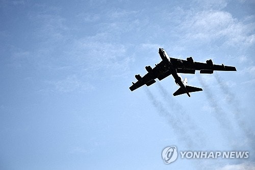 미 전략<b>폭격기</b> <b>B-52</b>, 캘리포니아 기지서 이륙 직후 추락…"8명 전원 사망...