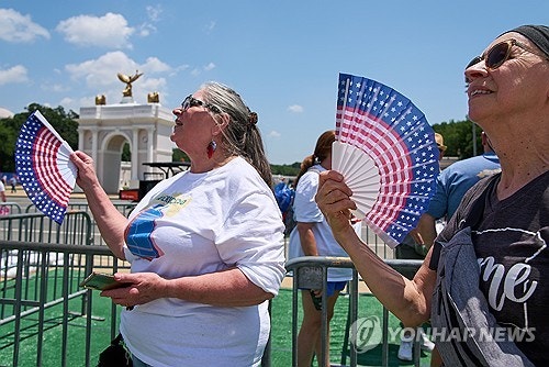 미국 독립 <b>250주년</b>…<b>트럼프</b> <b>연설</b>·역대급 불꽃놀이