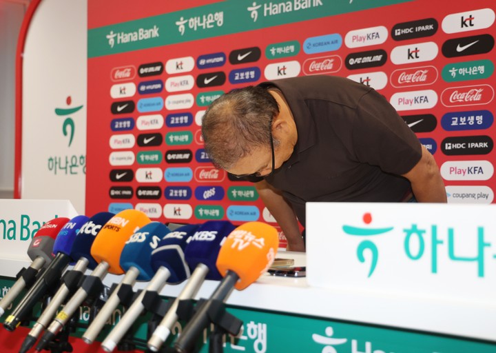 박항서 축구협회 부회장 사퇴…'정몽규 체제' 집행부 중 유일